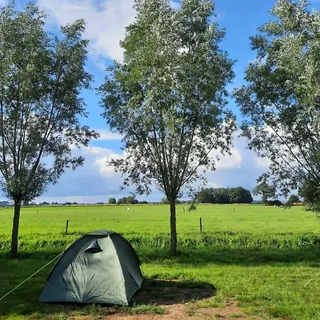 אתר קמפינג Camping Ont Moeten *